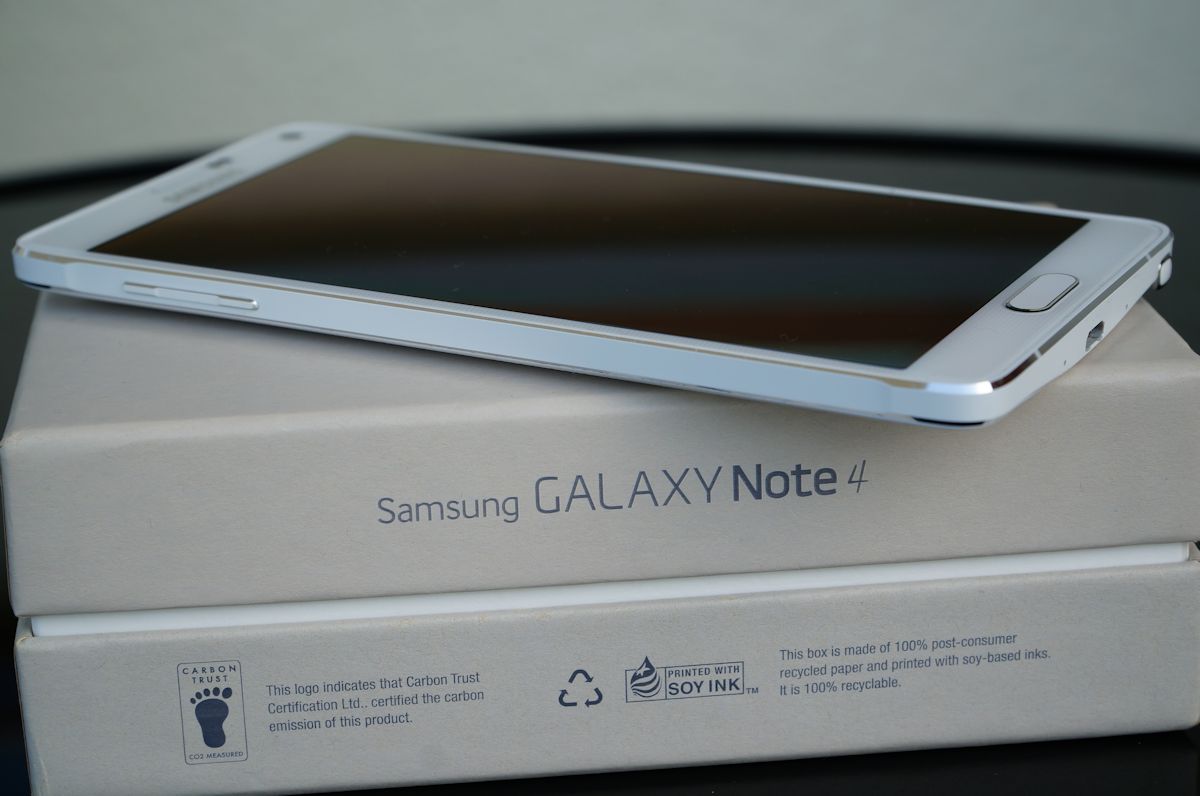 Samsung Galaxy Note 4 smukły i piękny fot. NaZakupy.net